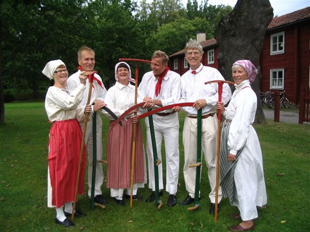 Sk&ouml;rdekl&auml;dda dansare