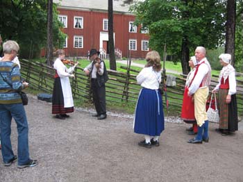 07. Det var dans bort i vägen