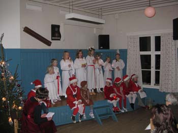 14. Avslutningsfest med luciatåg