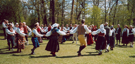 Folkdanslaget Viljan i aktion