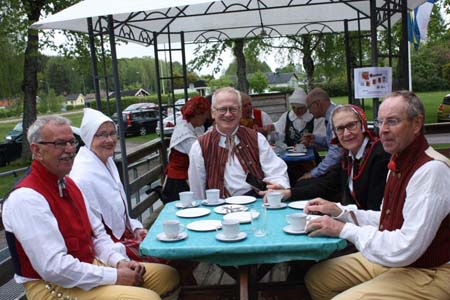 13. Fika