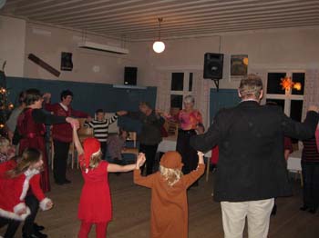 16. Dansen går