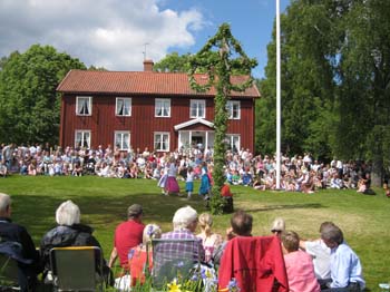 16. Barngruppens dansuppvisning.