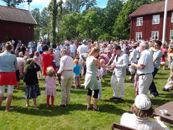 18. Dansen i Tällerud är en tradition