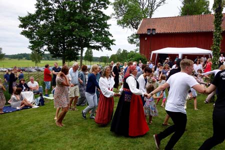 12. Dans med barnen på Tällerud