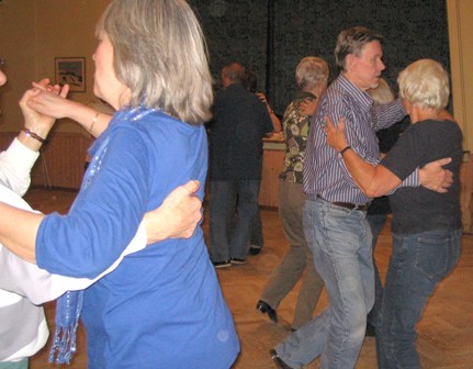 Dansträning Tölögården